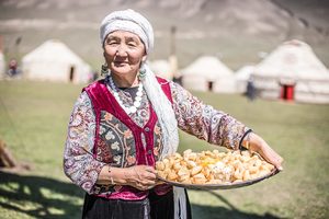 Угощение боорсоками