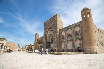 Visit 2 countries in one journey