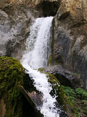 Водопад Абшир-Сай