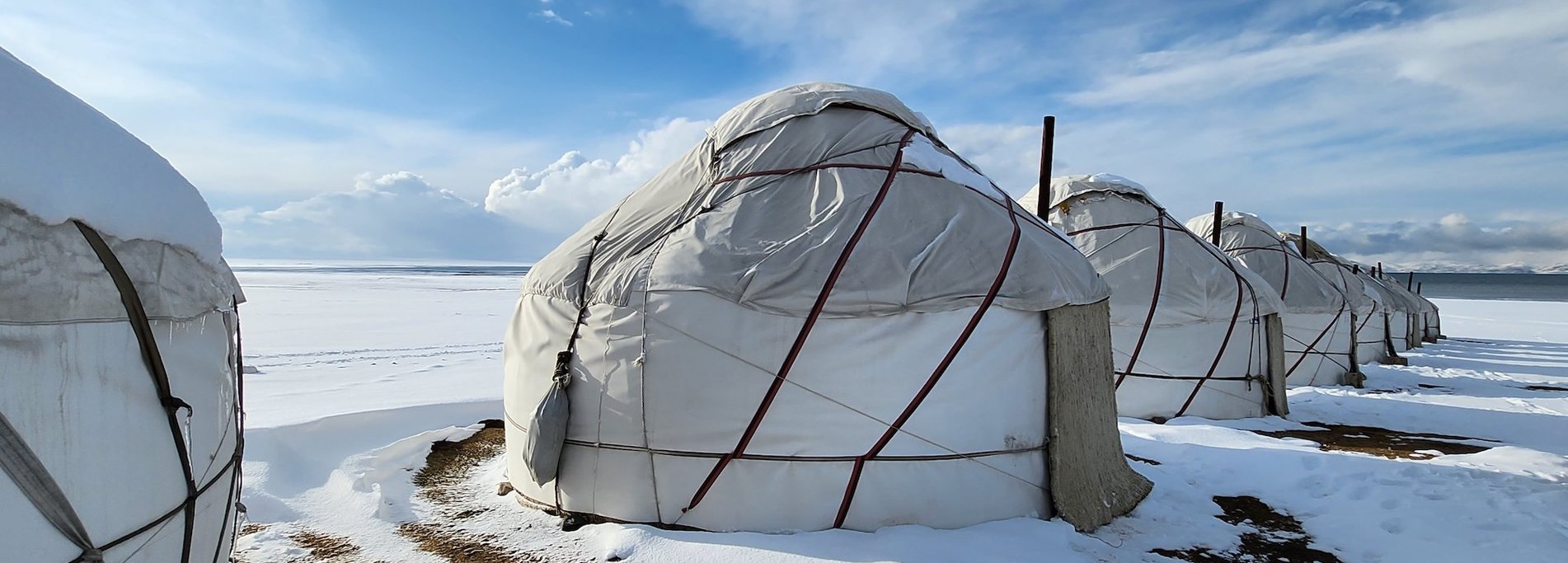 Winter trip in Kyrgyzstan - Horse riding in winter 