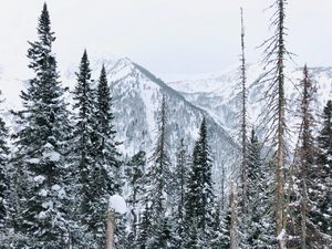 Горы на Южном берегу Байкала
