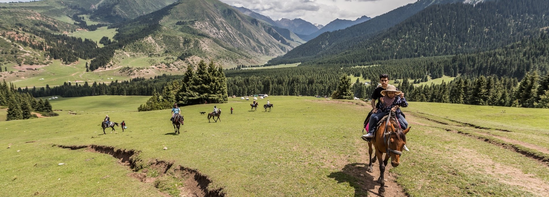 Отдых в долине Жыргалан - Конный тур в Киргизии