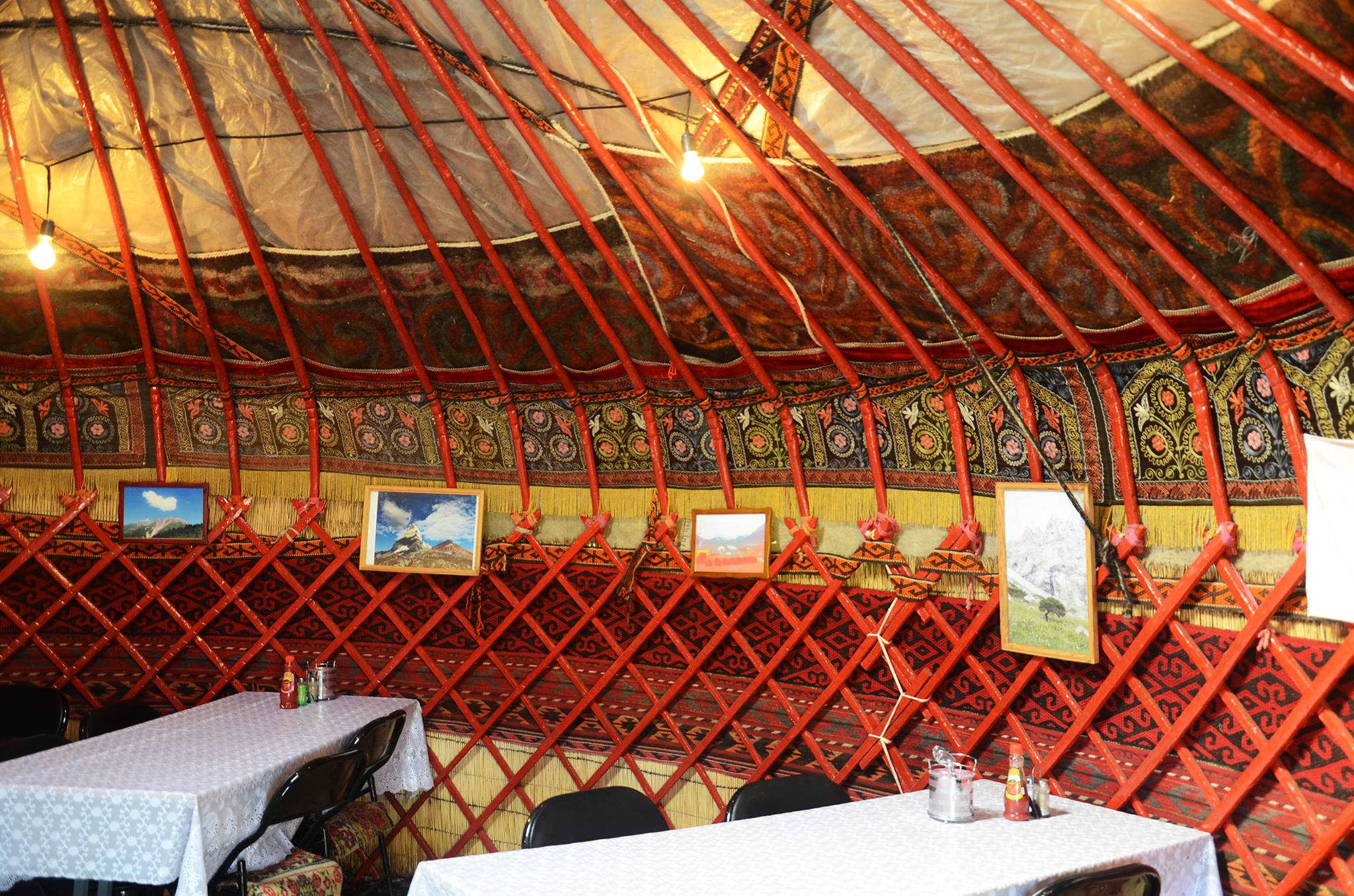 Dinning yurt at the base camp