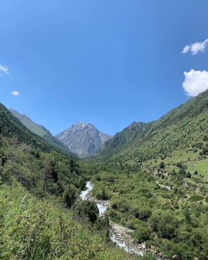 Река в ущ. Иссык-Ата / River in Issyk-Ata valley