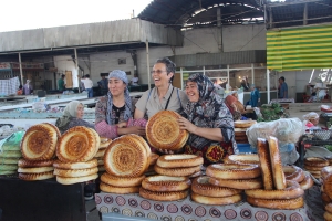 На Ошском Базаре / Osh Bazaar in Bishkek