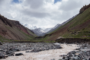 В базовом лагере / At the Base Camp