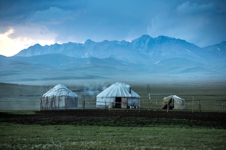 Национальные юрты на озере Сон-Куль / National Yurts at Son-Kul Lake - Naryn Region Kyrgyzstan
