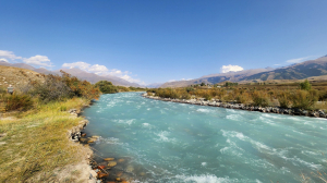 Горная река в долине Чон-Кемин / Mountain river in the Chon-Kemin valley