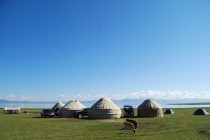 Юрточный лагерь на Сон-Куле / Yurt camp on Son-Kul
