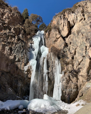 Водопад в ущ. Кегеты / Frozen waterfall in Kegety gorge