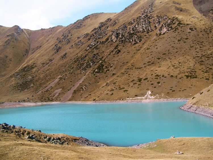 Кёль-Тор высокогорное озеро - Чуйская область Кыргызстана