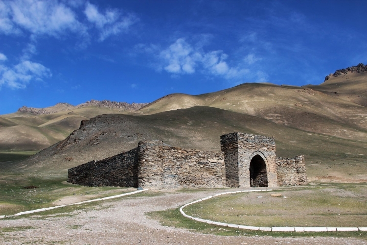 Крепость Таш-Рабат / Tash Rabat Fortress - Нарынская область Кыргызстана