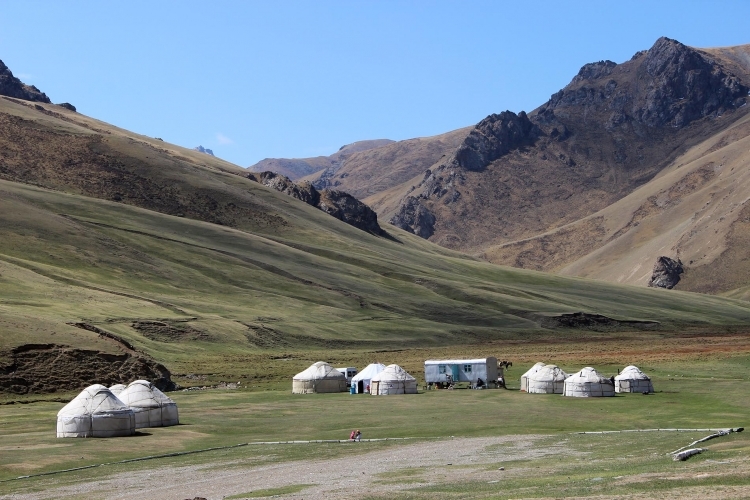 Юрты у Таш-Рабата - Naryn Region Kyrgyzstan