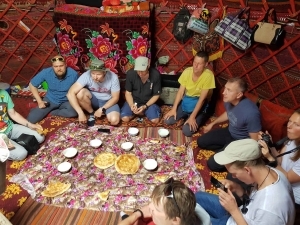 В юрте местных жителей / In the yurt of local people