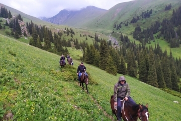 Конный тур в Шамси / Horse riding in Shamsi gorge